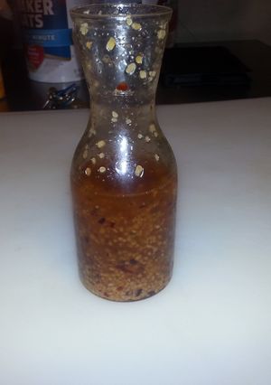 A picture of Boobie's sweet and spicy chili sauce.