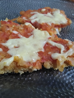 Una foto de "Pizza" con masa de garbanzos, sin gluten