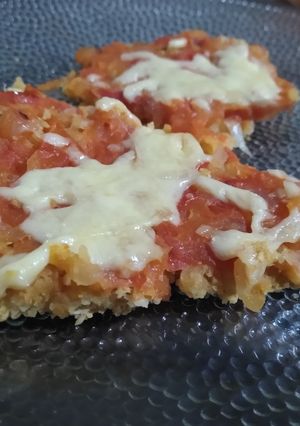 Una foto de "Pizza" con masa de garbanzos, sin gluten