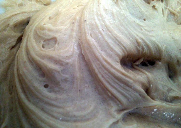 Fluffy Peanut Butter Cream Cheese Frosting