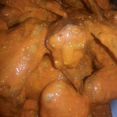 A picture of Parmesan Hot Wings.