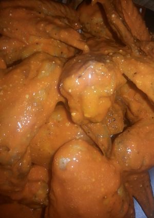 A picture of Parmesan Hot Wings.