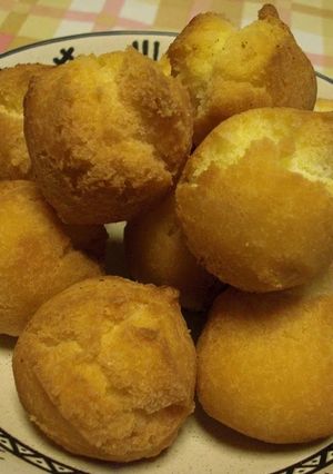 A picture of Sata Andagi Okinawan Doughnuts.
