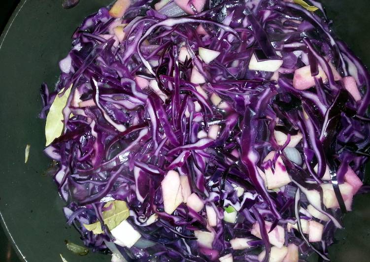 Easiest Way to Make Perfect Red Cabbage