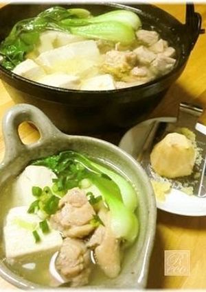A picture of Gingery Chicken and Tofu Hot Pot.