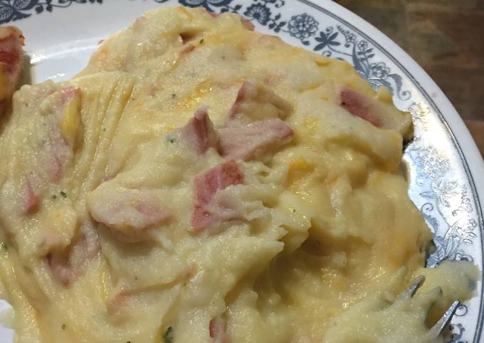 Steps to Prepare Quick Bacon And Cheese Mashed Potatoes