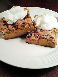 A picture of Flourless Cinnamon Spice Cake.