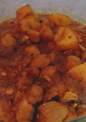 আলু ছোলা(aloo chole recipe in Bengali) রেসিপির প্রধান ছবি