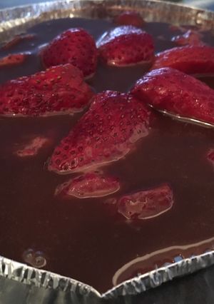 A picture of Rhubarb & strawberry no oven cake / pie.