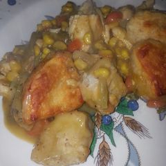 A picture of Easy chicken and biscuit casserole.