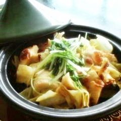 A picture of Curry Mayo Cabbage and Chikuwa Steamed in a Tajine Pot.