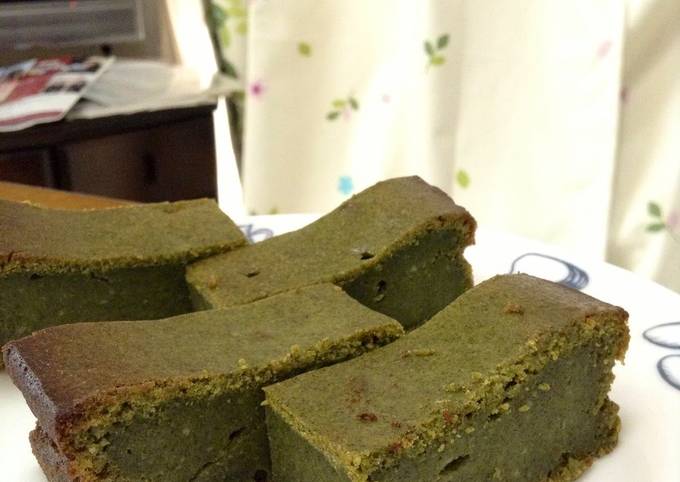 Easiest Way to Make Speedy Rich Oil-free Matcha Chocolate Cake Made
with Powdered Green Tea