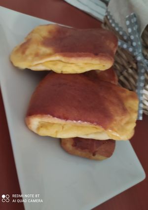 Una foto de Brioche con crema pastelera