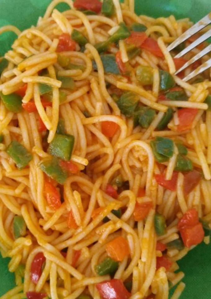 Una foto de Espaguetis con pimientos Sin Gluten