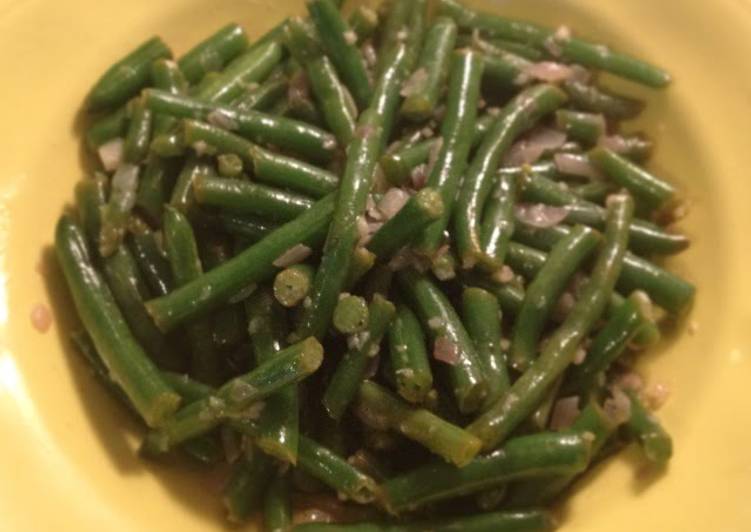 Green Beans In Garlic And Shallot Butter