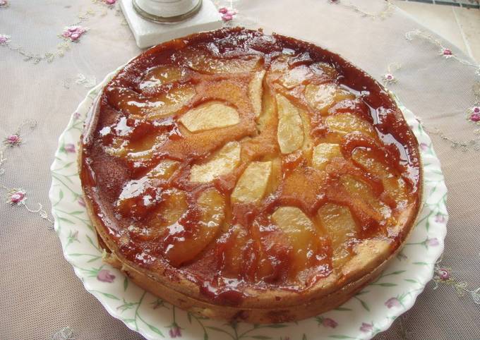 Caramel Apple Cake