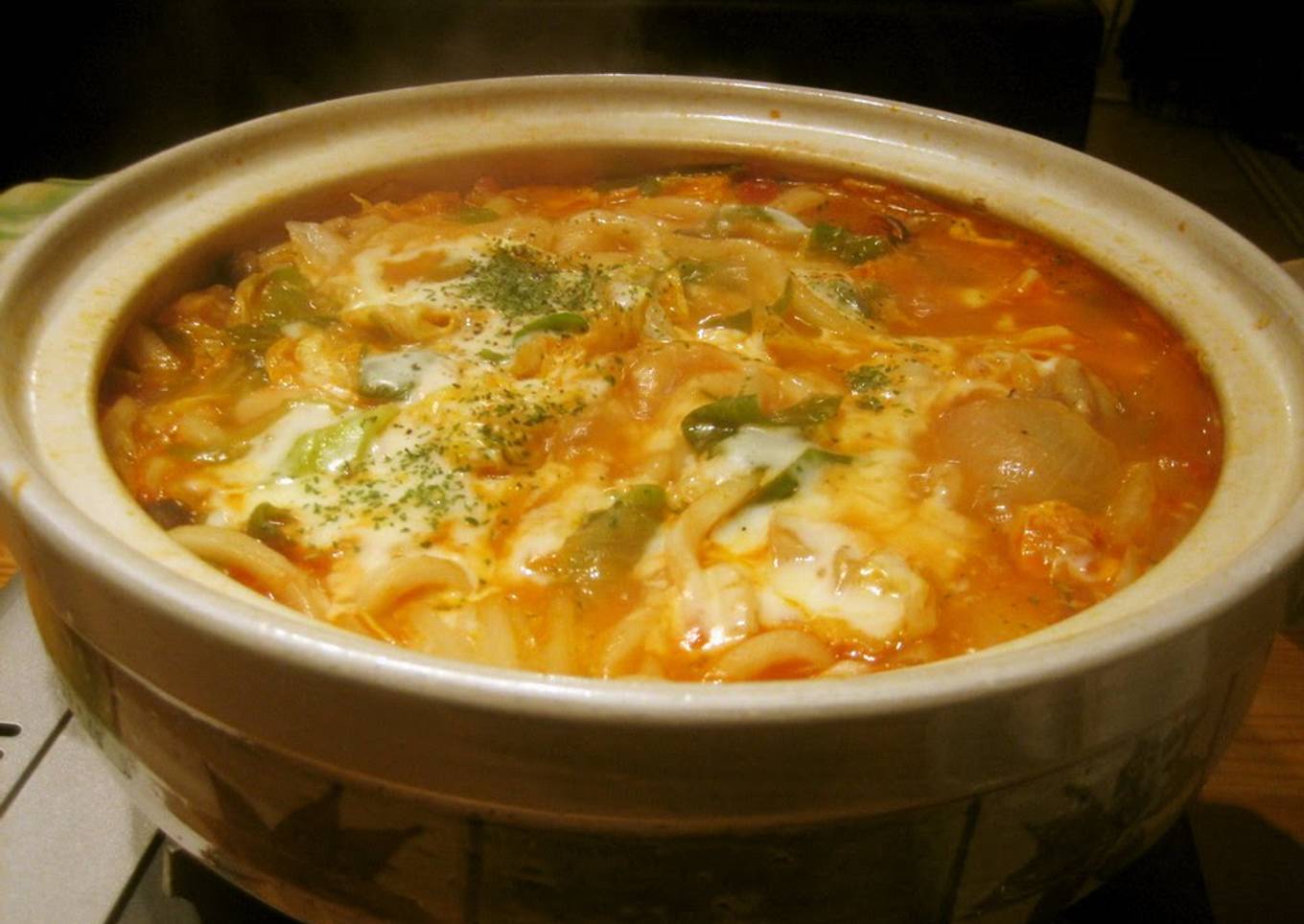 Simmered Udon Noodle Hot Pot with Melting Cheese and Tomato
