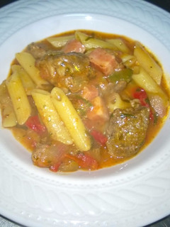 Una foto de Guiso de Fideos (Mostacholes con Carne)