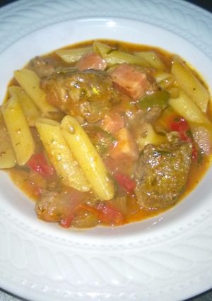 Una foto de Guiso de Fideos (Mostacholes con Carne)