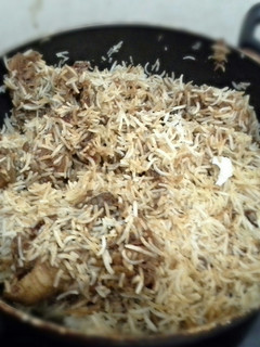 A picture of Chicken biryani.