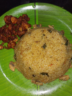 காளான் பிரியாணி (Kaalaan biryani recipe in tamil) செய்முறை முக்கிய புகைப்படம்