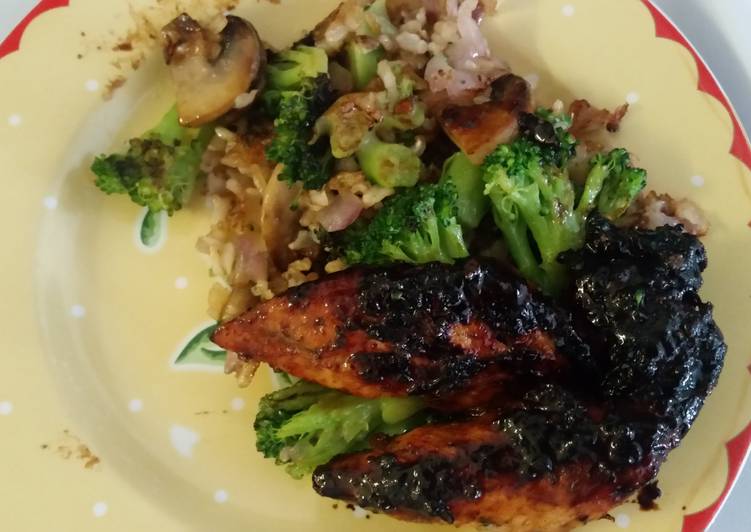 Recipe of Super Quick Homemade Caramelized Chicken W Brown Rice and Veggies