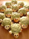 So Cute! Turtle-Shaped Melon Bread