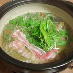 A picture of Ginger Hot Pot (to boost your metabolism).