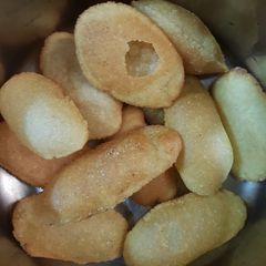 A picture of Suji golgappa.