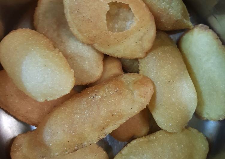 How To Make Homemade Suji Golgappa Cookandrecipe Com