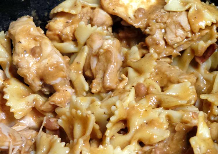 Step-by-Step Guide to Prepare Super Quick Homemade Bangin&#39; Crockpot Chicken &amp; Pasta