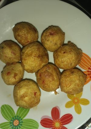 A picture of Yam balls.