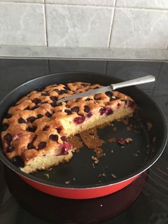 Meggyes kevert sütemény recept fotója