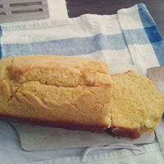 A picture of Simple Cornbread.
