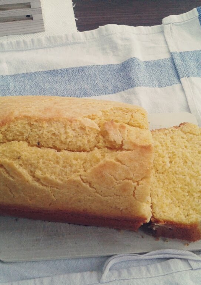 A picture of Simple Cornbread.