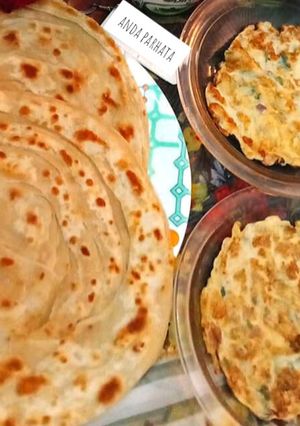 A picture of Anda with lachedaar paratha.