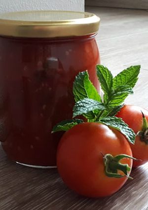 Pizzaszósz télire, friss paradicsomból recept fotója