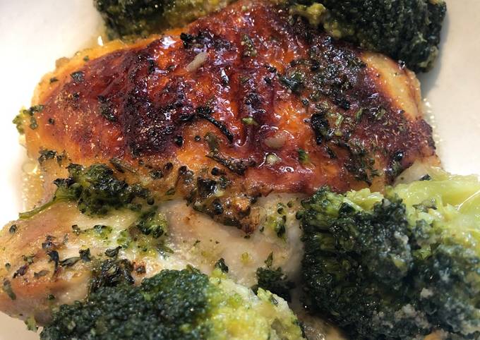 How to Prepare Quick Roasted Chicken Thighs with Broccoli 🥦