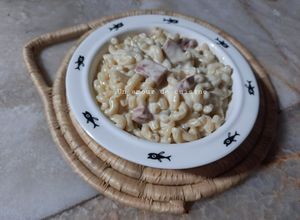 Une photo de Coquillettes au saucisson et roquefort 🥣