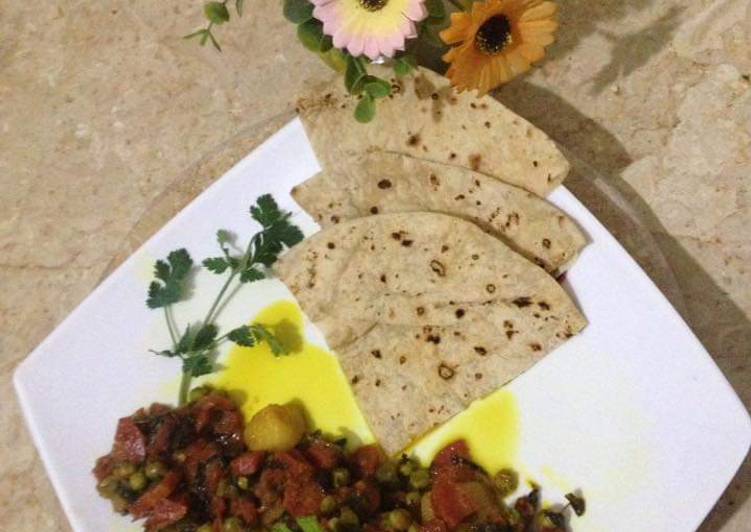 Recipe: Yummy Gajar Muttor Methi Alo ki Sabzi