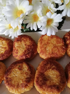 Una foto de Tortitas de boniato y mijo