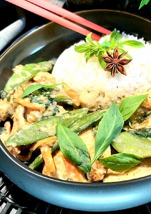 Une photo de Poulet à la citronnelle au lait de coco