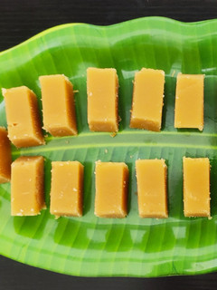சுட்டி மைசூர்பாக் (Chutti Mysore pak recipe in tamil) செய்முறை முக்கிய புகைப்படம்