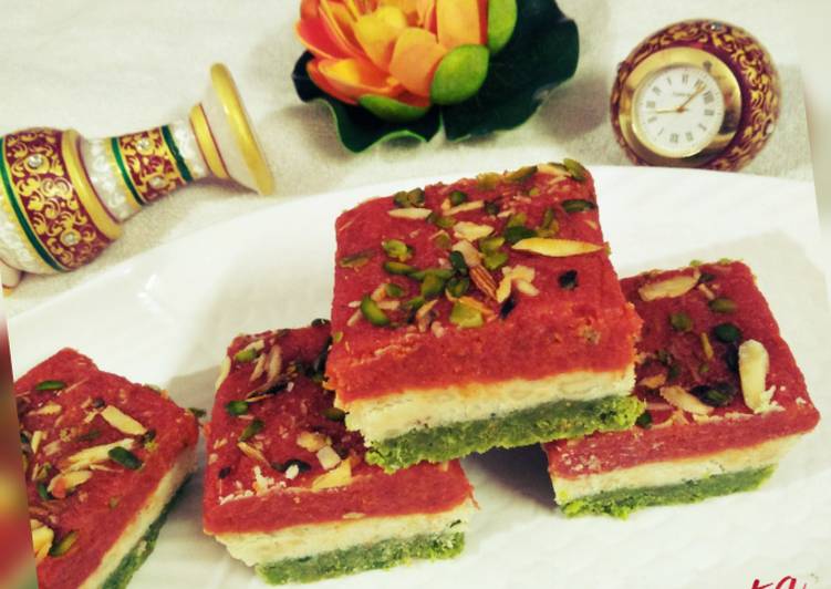How to Prepare Speedy Tricolor Burfi (With Carrot,Paneer and peas-Natural ingredients)