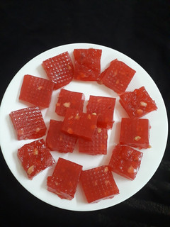 A picture of Karachi halwa.