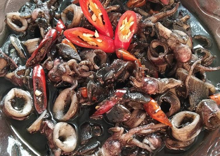 Cara Membuat Cumi bumbu hitam, Enak Banget