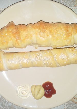 Kelt tésztás tekert virsli recept fotója
