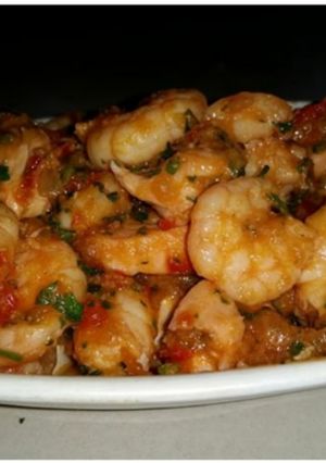 Una foto de Cazuela de camarones y salmón