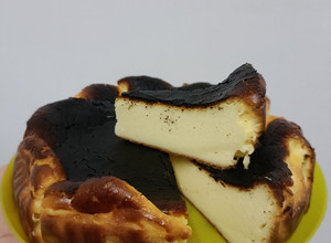 Gambar Basque burnt cheesecake