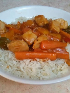 A picture of Chinese Sweet and sour Chicken.